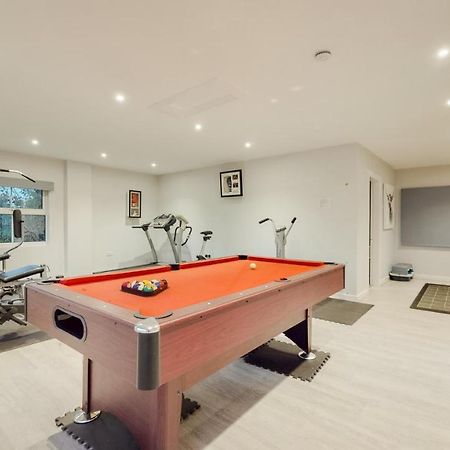 Jaw-Dropping Beach House In Anglesey Бенлеч Екстериор снимка