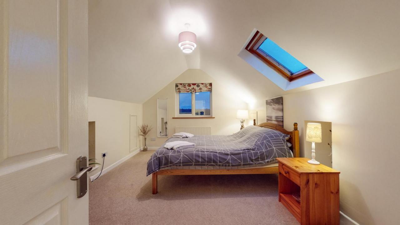 Jaw-Dropping Beach House In Anglesey Бенлеч Екстериор снимка
